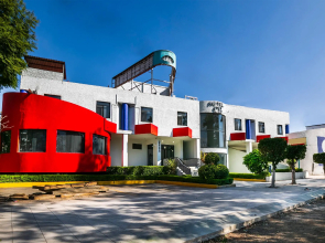 Capital O Hotel Casa Blanca, Morelia