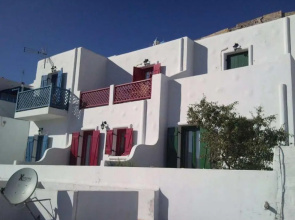 Asvestoti maisonettes Red house
