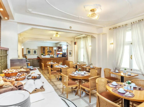 Minerva Premier Hotel