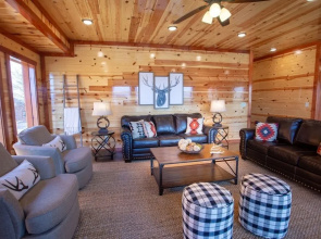 .lookout Lodge 6 Bedroom Cabin