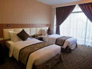 Costa Makhota (Family Homestay)