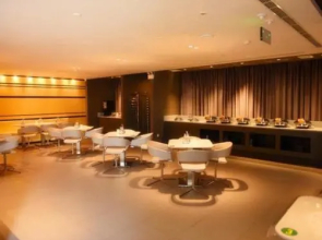 Jinjiang Inn (Yining Railway Station West Building Materials City)