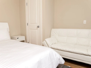 2br Fully Furnished Ground Level Apartment Next To Convention Center 2 Bedroom Apts by Redawning