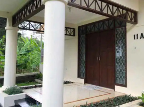 Villa Kedaton Dago Resort 11A