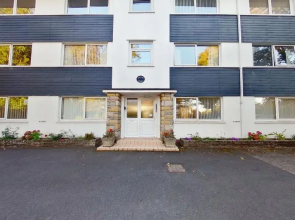 Village Hideaway 2 Bedroom Apartment North Cardiff