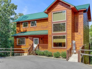 Splash of Moonshine - Two Bedroom Cabin