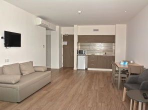 Melini Hotel Suites