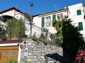 Monolocale con giardino e parcheggio privato CITRA zero zero ottanta trentuno LT 0281