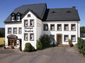 Gästehaus Weingut - Fröhliches Weinfass