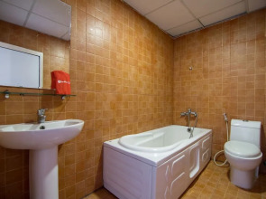 RedDoorz Near Tan Dinh Market 3