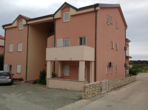 Apartment With 2 Bedrooms in Novalja, With Enclosed Garden and Wifi -