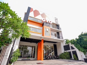 OYO 221 Pratisarawirya