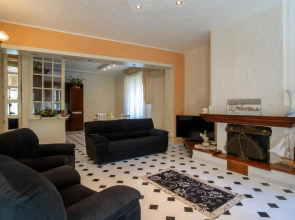 Three-room apartment with sunrise view from the sea-Mare In Vista