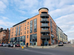 Remarkable 2 Bed Apartment in Edinburgh