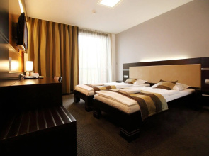 Hotel Dolphin