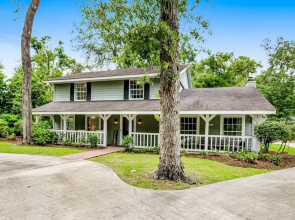 Relaxing, Dog-friendly Home With Furnished Patio, Washer/dryer, Wifi, & AC