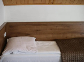 Hotel Pod Różami