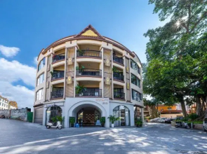 Qingrongli Boutique Inn (Mangshi Square & Dai Ancient Town Branch)