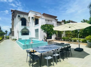 Huidong Shuangyuewan Haizhuju Villa