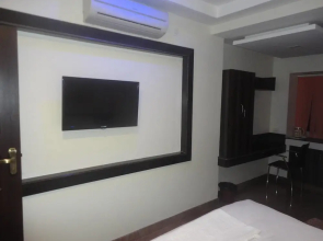FabHotel Lemon Park