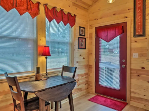 Cozy Heber Springs Cabin w/ Deck & Dock!