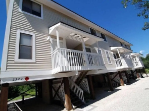 Lake Palms 1 - Close To It All! 2 Bedroom Townhouse