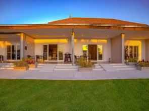 Modern 2 Bedroom Townhouse MST2