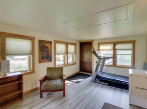Cozy Lead Cabin w/ Deck < 1 Mi to Ski Slopes!