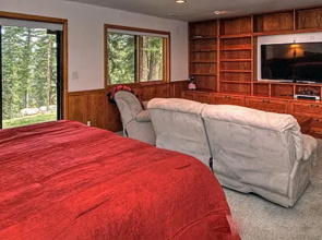 Douglas Court Holiday home