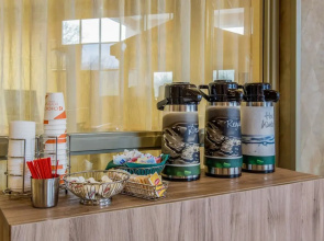 Crowne Plaza Cincinnati-Blue Ash Hotel