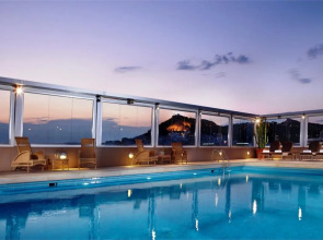 Отель Divani Caravel