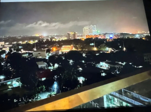 S & E condo with Panoramic view