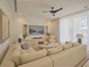 Modern Lake Villa With English Speaking Staff in Golf and Beach Resort