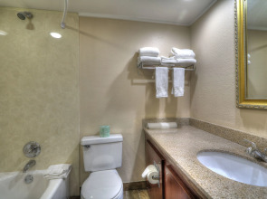 Crossroads Inn & Suites