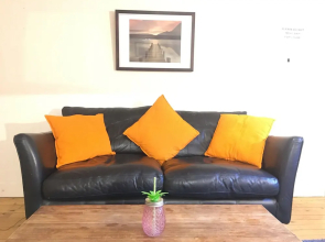 The Cumberland Townhouse Apartment
