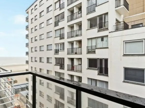 Fully Equipped Apartment With Lateral sea View