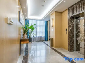 Hengrui Hotel (Yan'an Railway Station Nanniwan Airport)