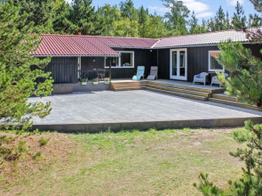 "Gorm" - 300m from the sea in NE Jutland