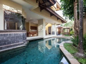 4 Bathroom Private Pool Villa near Seminyak Beach Bali