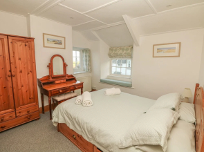 Fuchsia Cottage