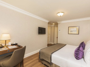 Meroddi La Porta Hotel