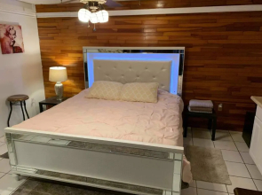 Deluxe studio & Pet friendly