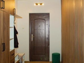 Daris apartment on Druzhby Street 21