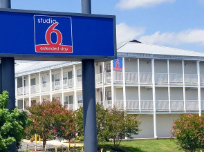 Studio 6 San Antonio, TX - Lackland AFB