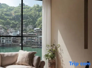 Fanyun Mountain Retreat · Designer Villa (Zhushengqiao, Ancient Town of Zhenyuan)