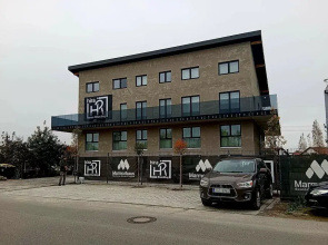 Hira Boarding Aparthotel