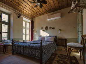 Cunda Fatma Hanim Konagi(15 Adult only)
