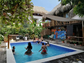 La Natura Hostel & Pool