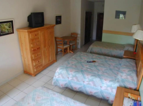 Orange Hill Beach Inn