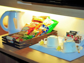 Alron Hotel Kuta Powered by Archipelago